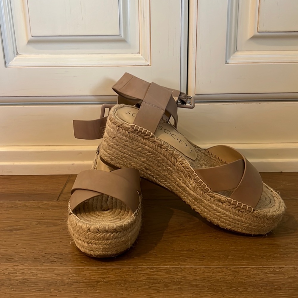SOLE SOCIETY WEDGES - SIZE 7.5 NWOT